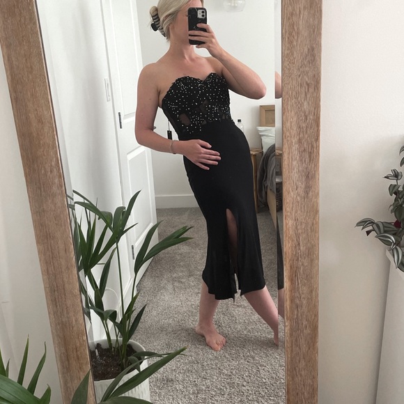 NWT CITY TRIANGLES Black High Slit Formal Gown - Picture 2 of 15